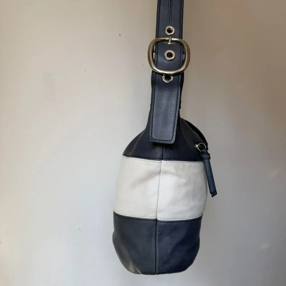 Y2K Coach Limited Edition Rugby Duffel Handbag – Navy / Ivory - Picture 7 of 8